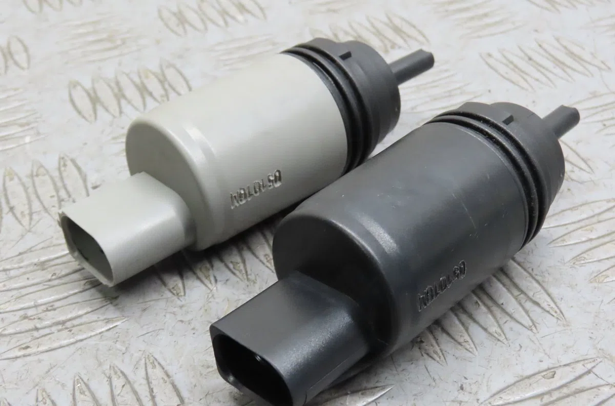 Pompe lave-glace avant Bmw 1 (E87) 118 d (2004-2007) 5 portes occasion