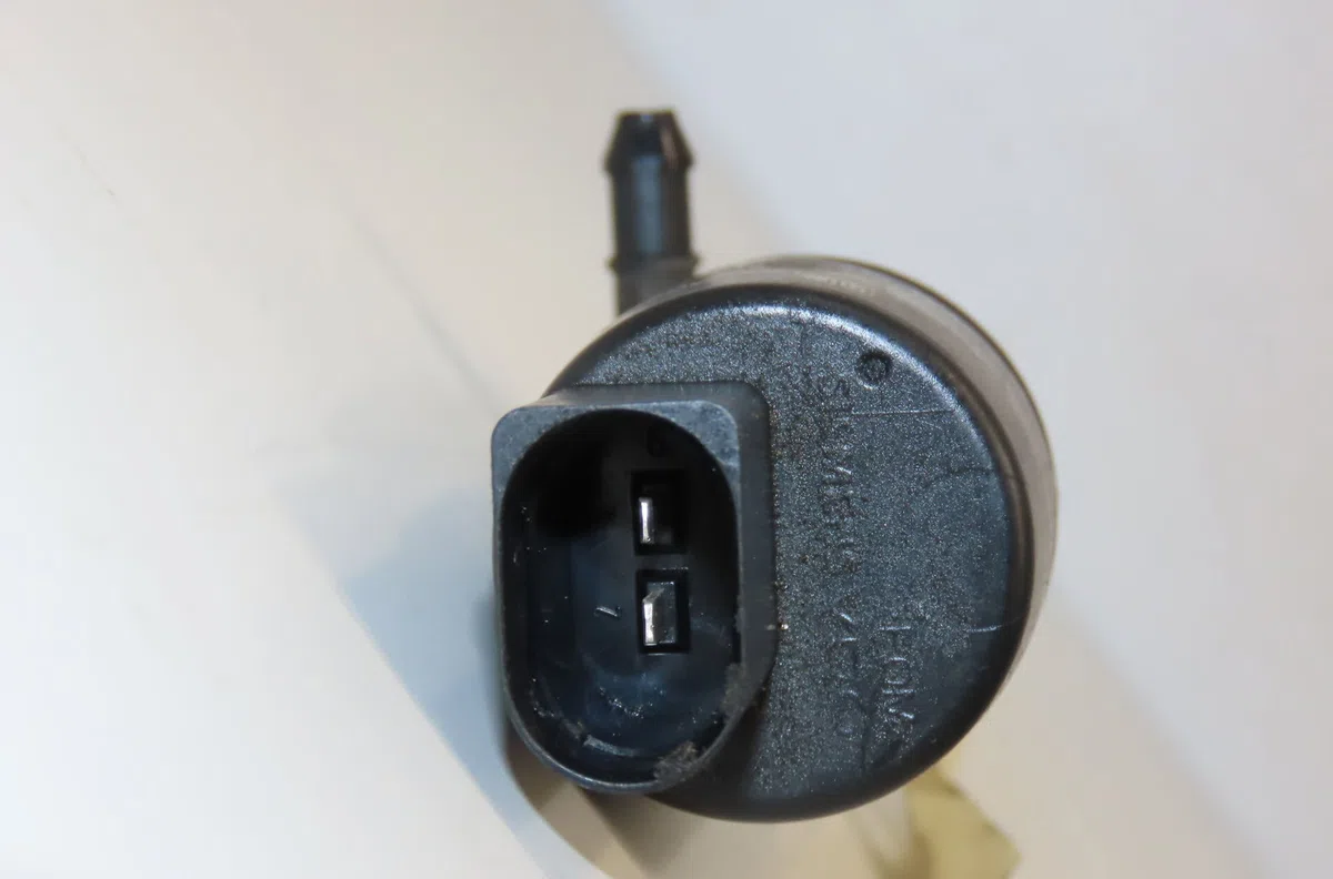 Pompe lave-glace avant Chevrolet CRUZE (J300) 1.8 (2009) occasion