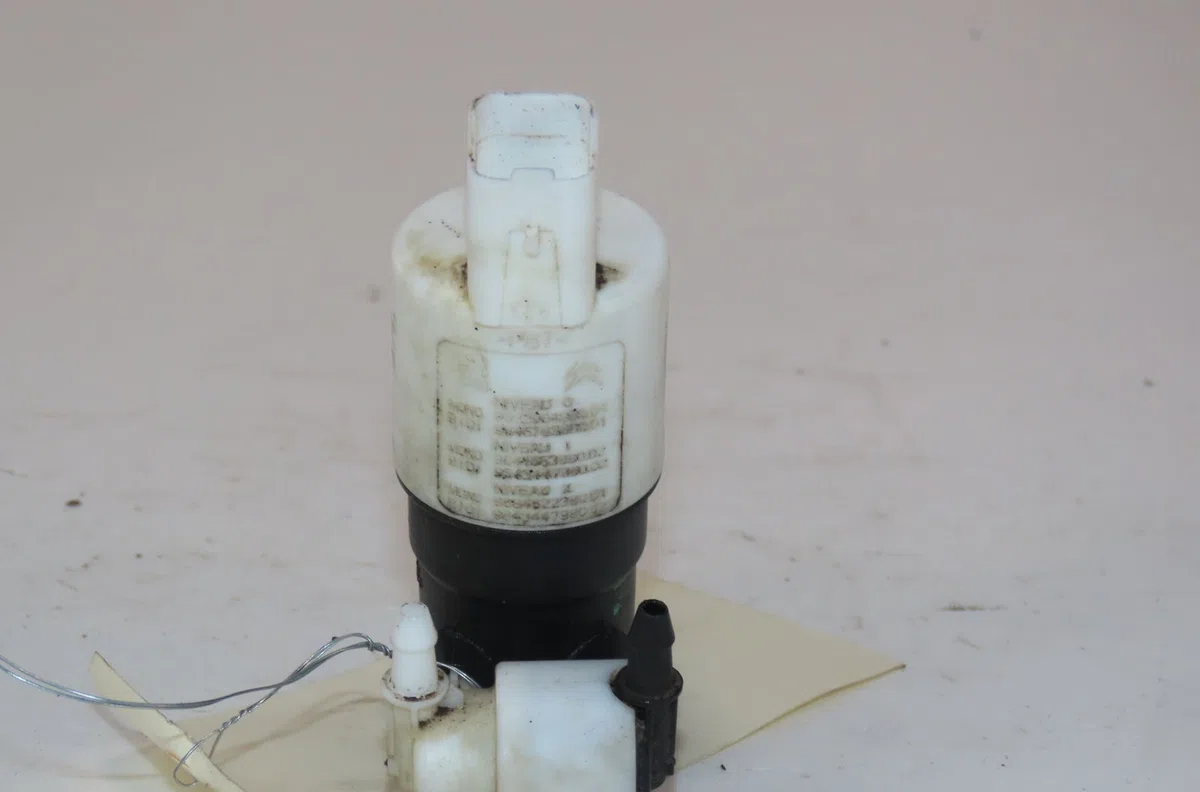 Pompe lave-glace avant Citroen BERLINGO - BERLINGO FIRST Monospace (MF_, GJK_, GFK_) 1.9 d (mfwjz) (1998-2005) 3 portes 