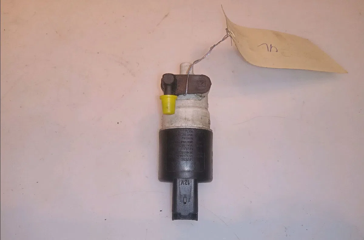 Pompe lave-glace avant Citroen BERLINGO Camionnette-Monospace (B9) 1.6 hdi 75 (2008) 3 portes occasion