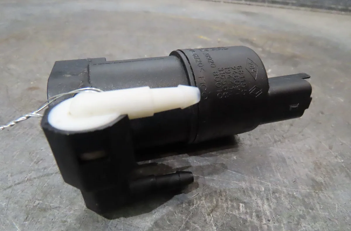 Pompe lave-glace avant Citroen C3 II (SC_) 1.2 vti 82 (2012-2016) 5 portes occasion