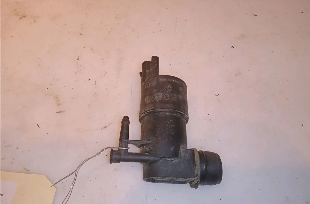 Pompe lave-glace avant Citroen C3 Pluriel (HB_) 1.4 hdi (2004) 2 portes occasion