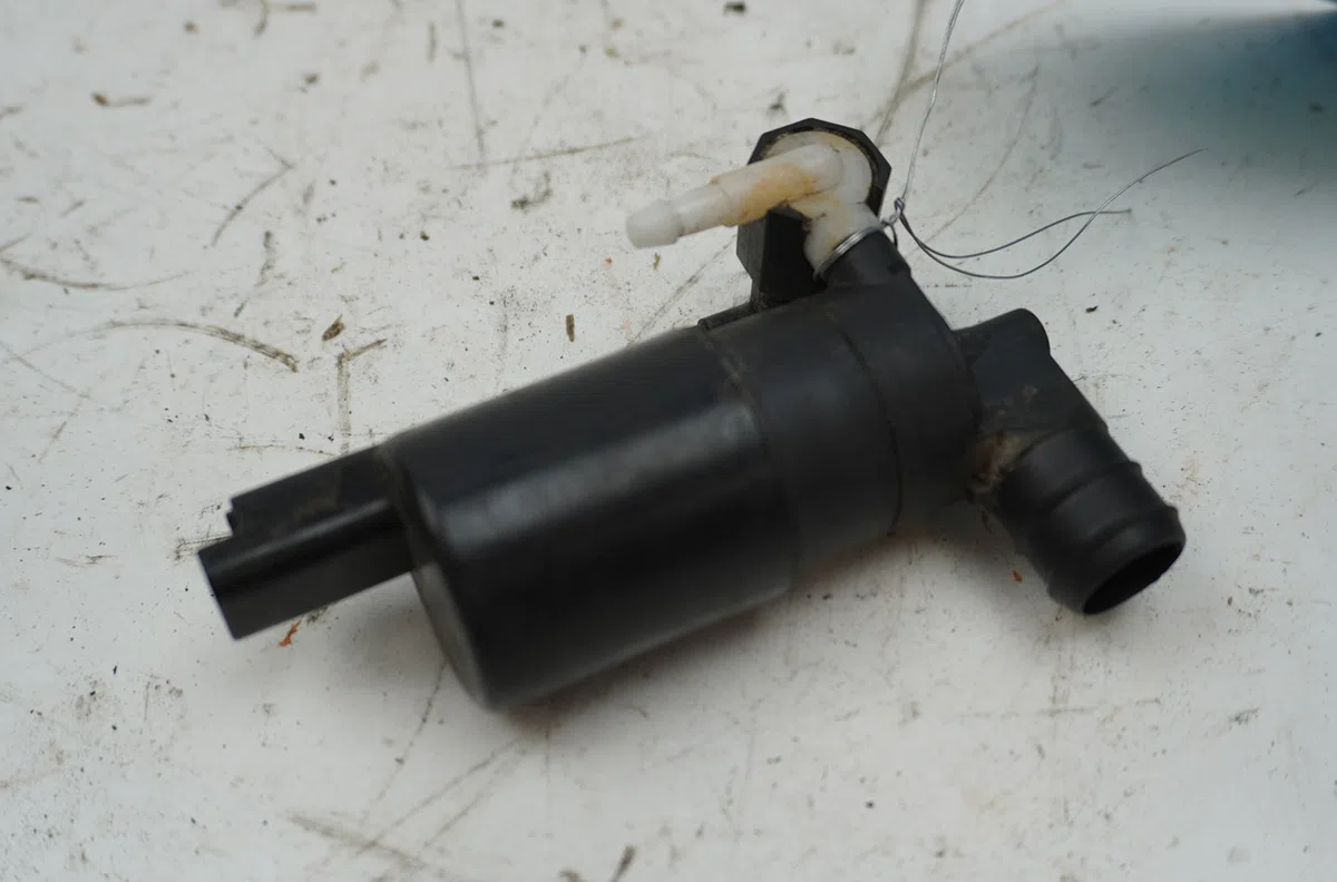 Pompe lave-glace avant Citroen SAXO (S0, S1) 1.1 x, sx (1996-2003) 5 portes occasion