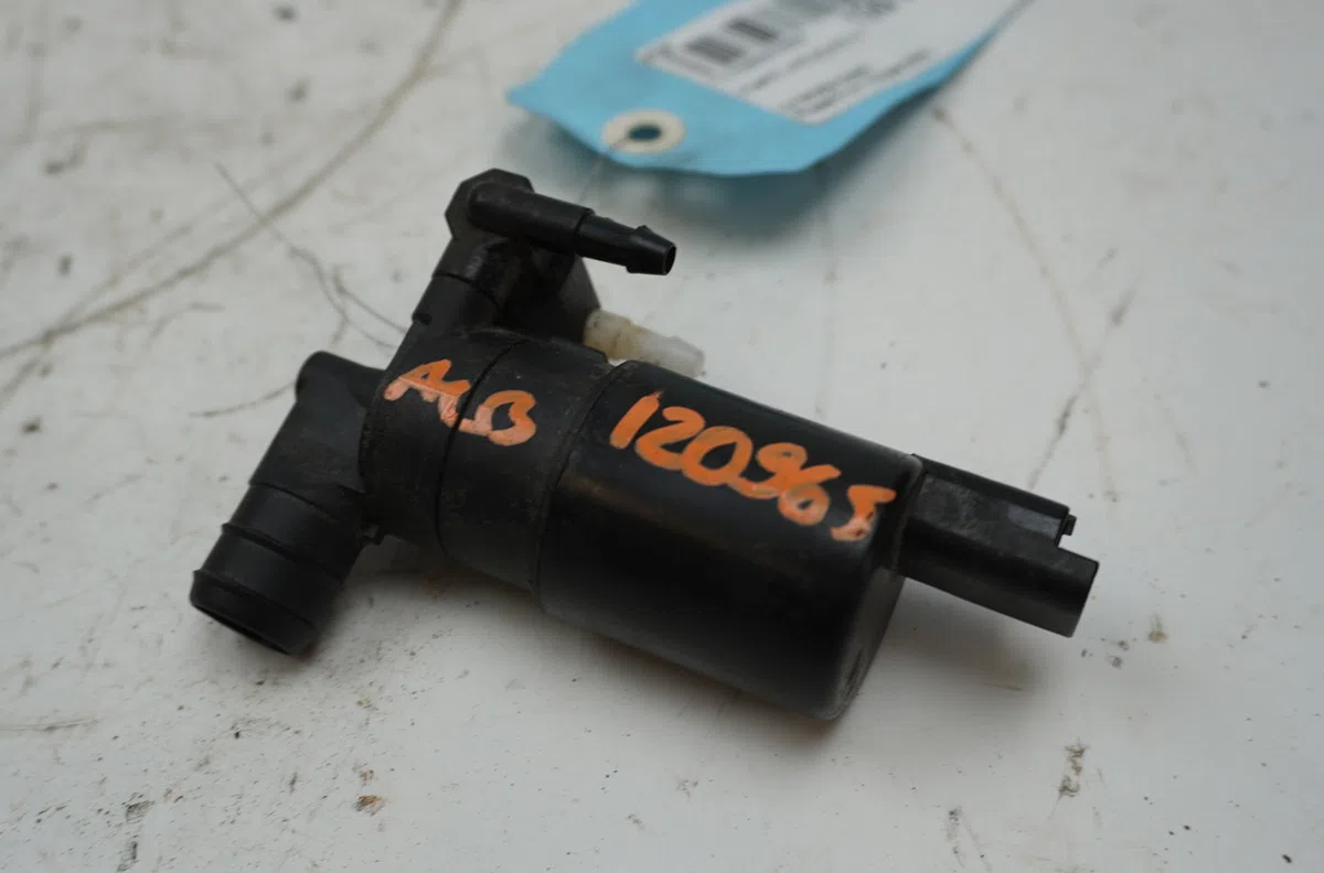Pompe lave-glace avant Citroen SAXO (S0, S1) 1.1 x, sx (1996-2003) 5 portes occasion