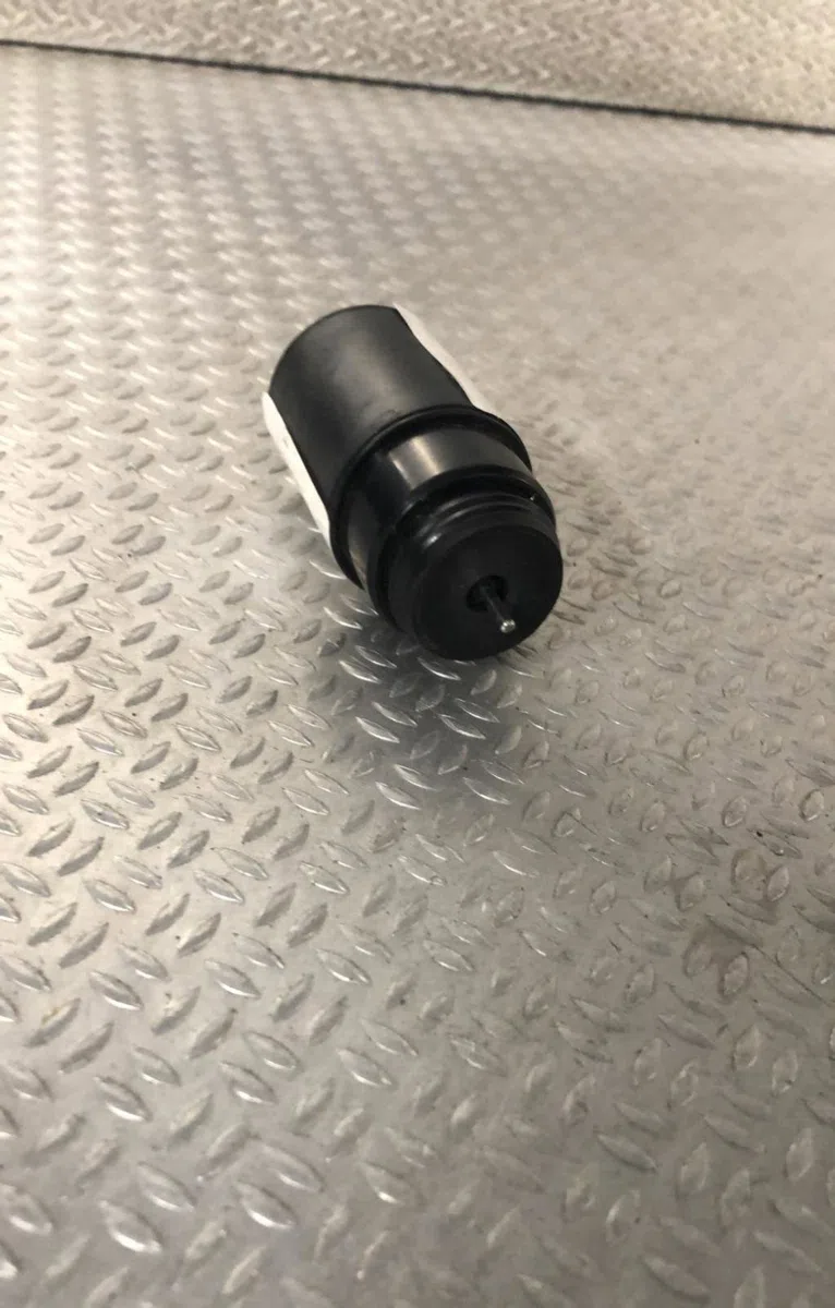 Pompe lave-glace avant Dacia SANDERO II 1.0 sce 75 (b8jc, b8jd) (2016) occasion