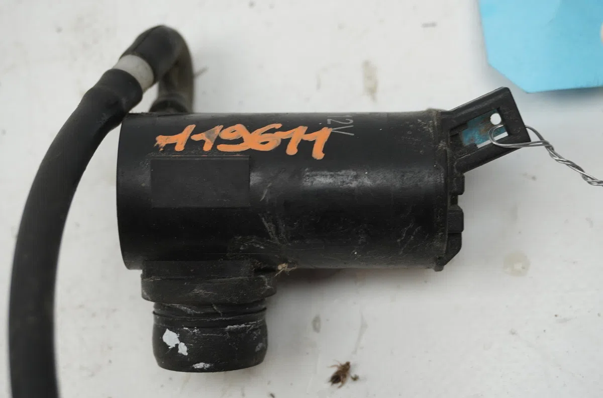 Pompe lave-glace avant Daihatsu SIRION (M1) 1.0 i 4wd (1999-2000) occasion