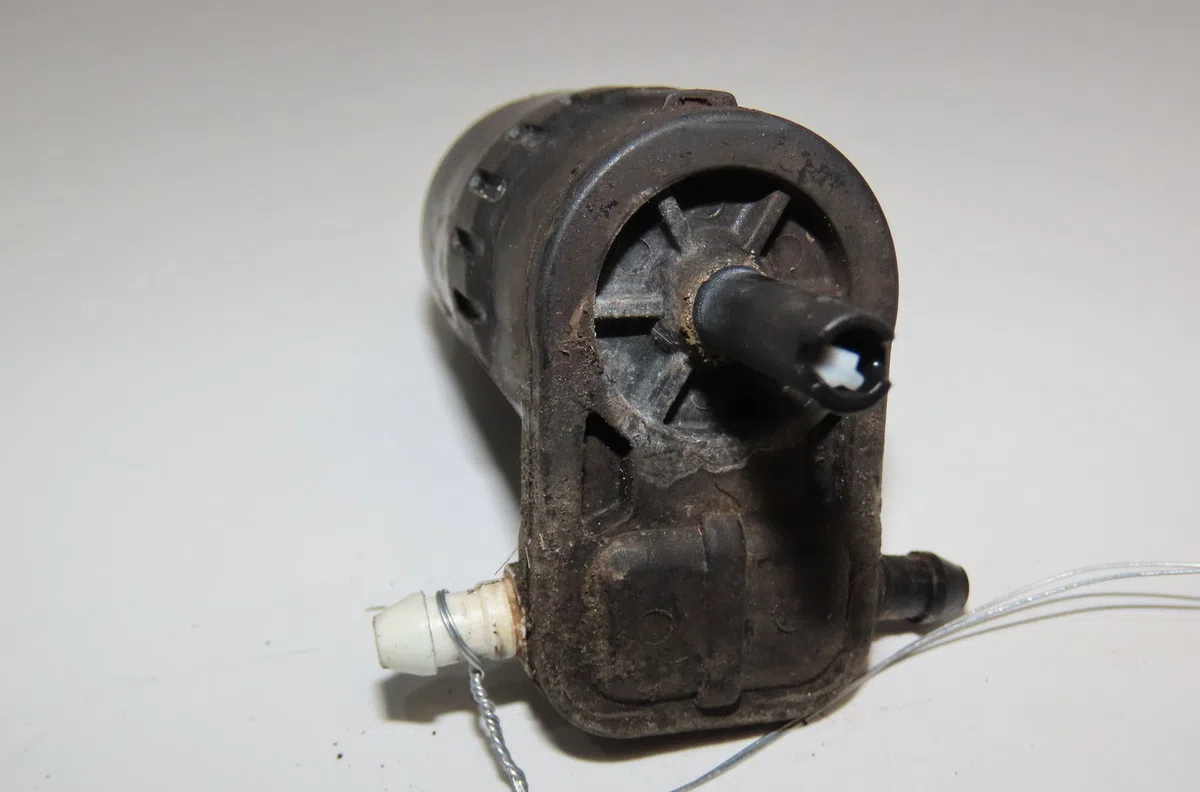 Pompe lave-glace avant Fiat TIPO 3-5 portes (356_, 357_) 1.4 (356hxa1b) (2016-2020) occasion