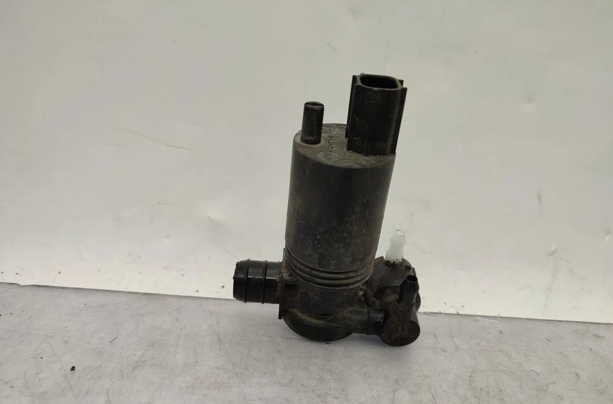 Pompe lave-glace avant FORD FIESTA 6 PHASE 1 occasion