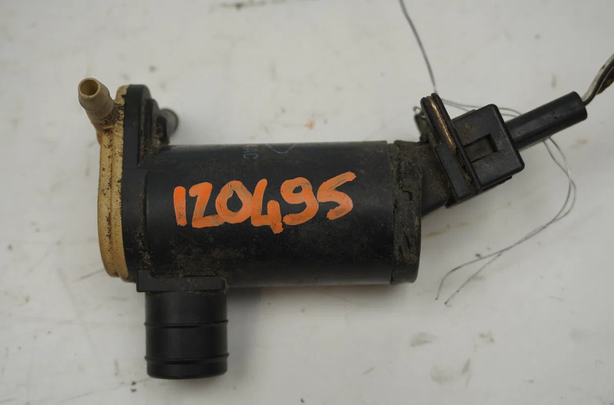 Pompe lave-glace avant Ford FIESTA V (JH_, JD_) 1.4 tdci (2001-2008) 5 portes occasion