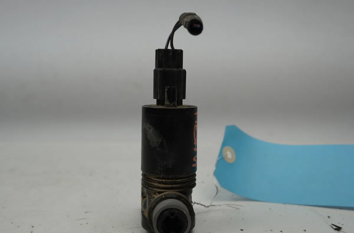 Pompe lave-glace avant Ford FIESTA VI (CB1, CCN) 1.4 tdci (2010-2012) 3 portes occasion