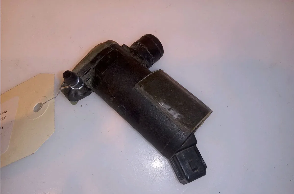 Pompe lave-glace avant Ford FOCUS I (DAW, DBW) 1.8 turbo di - tddi (1998-2004) occasion