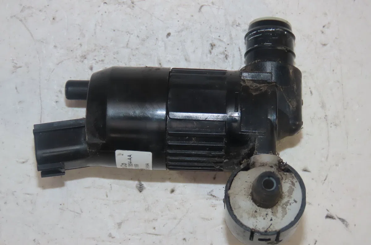 Pompe lave-glace avant Ford MONDEO V Turnier (CF) 2.0 tdci (2014) occasion