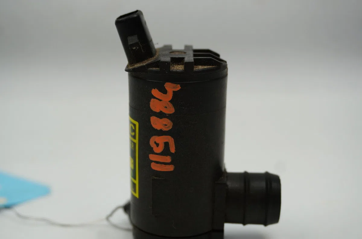 Pompe lave-glace avant Hyundai PONY I (X-3) 1.3 i 12v (1994-2000) occasion