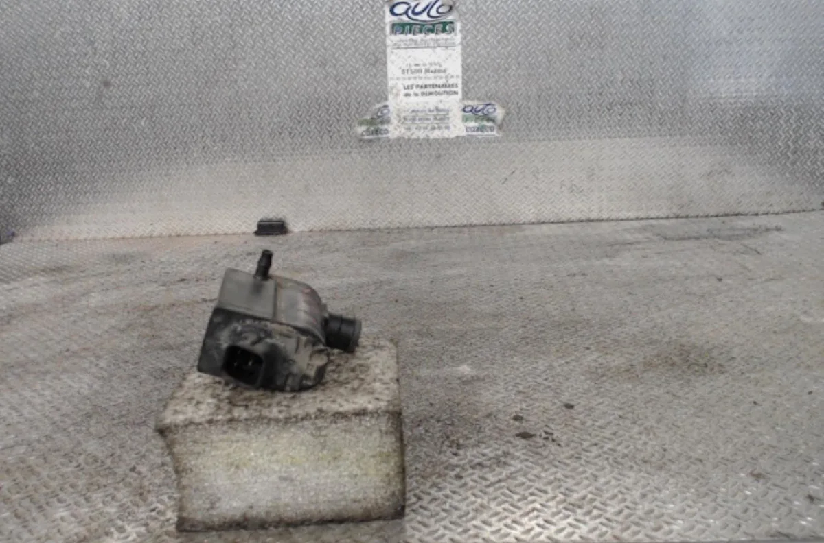 Pompe lave-glace avant Hyundai SANTA FÉ I (SM) 2.0 crdi 4x4 (2003-2006) occasion