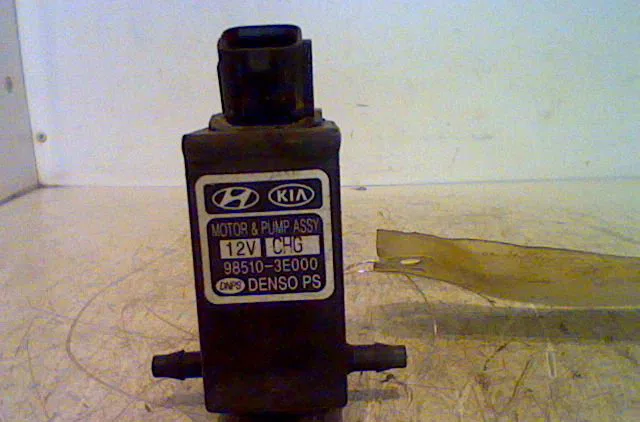 Pompe lave-glace avant HYUNDAI SANTA FE II 2009 occasion