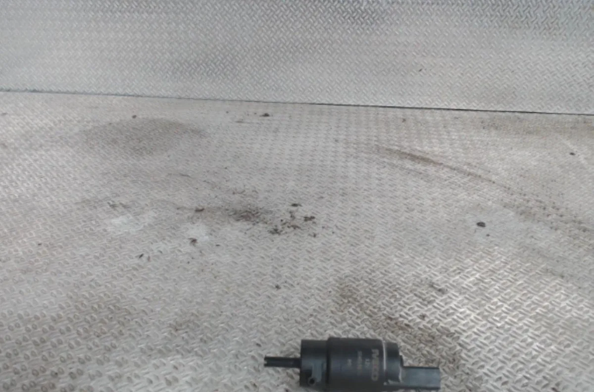 Pompe lave-glace avant IVECO DAILY 4 DAILY 4 PHASE 1 occasion