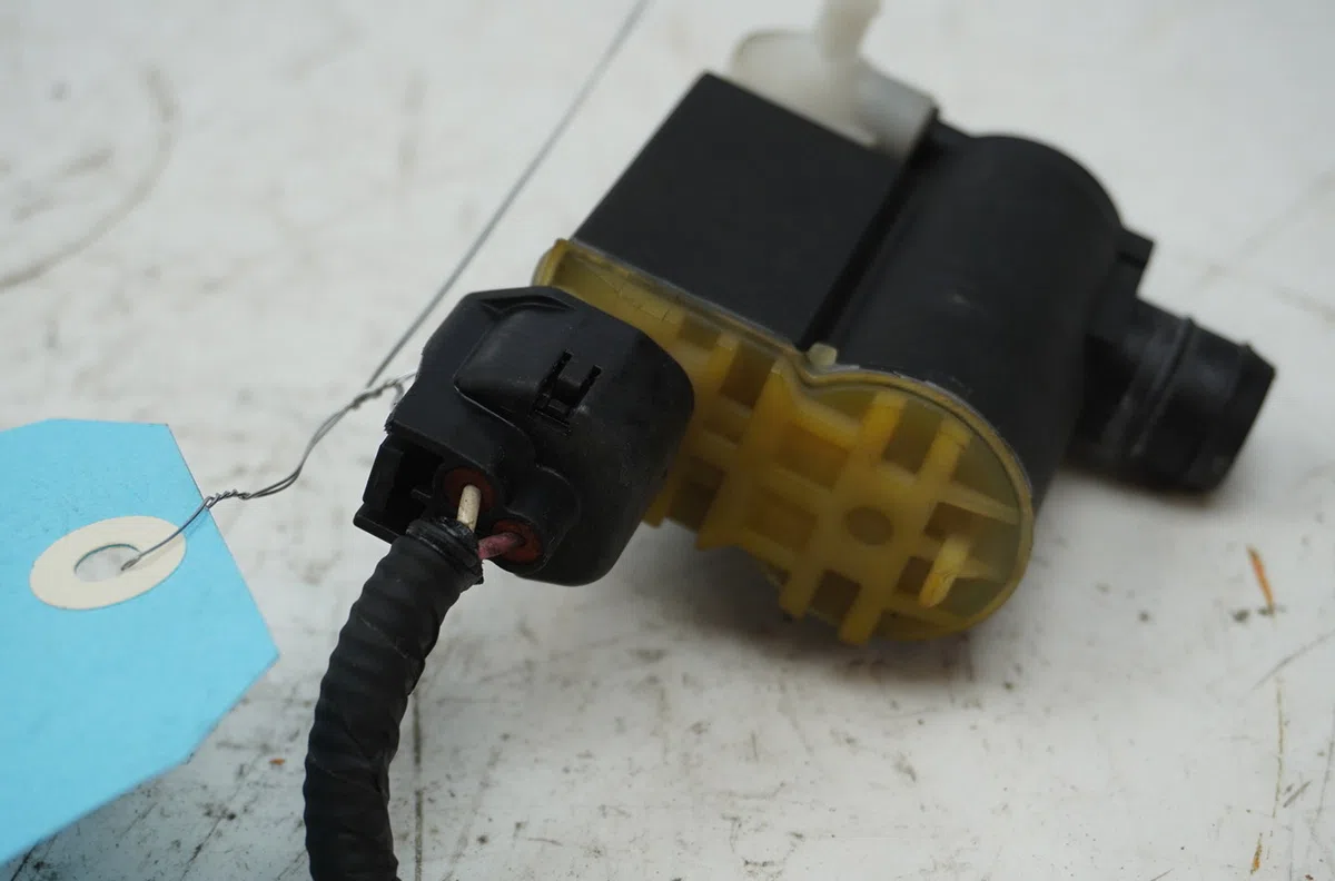 Pompe lave-glace avant Kia PICANTO I (SA) 1.0 (2004-2011) occasion