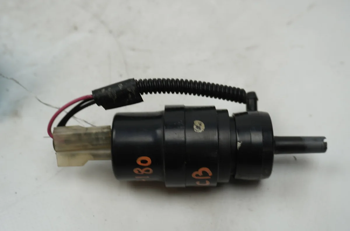 Pompe lave-glace avant Lada NIVA Véhicule tout terrain fermé (2121, 2131) 1.7 lpg (2002-2015) occasion
