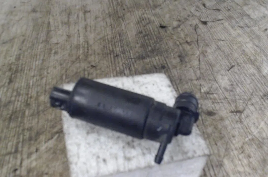 Pompe lave-glace avant LAND ROVER FREELANDER 1  FREELANDER 1 PHASE 4 occasion