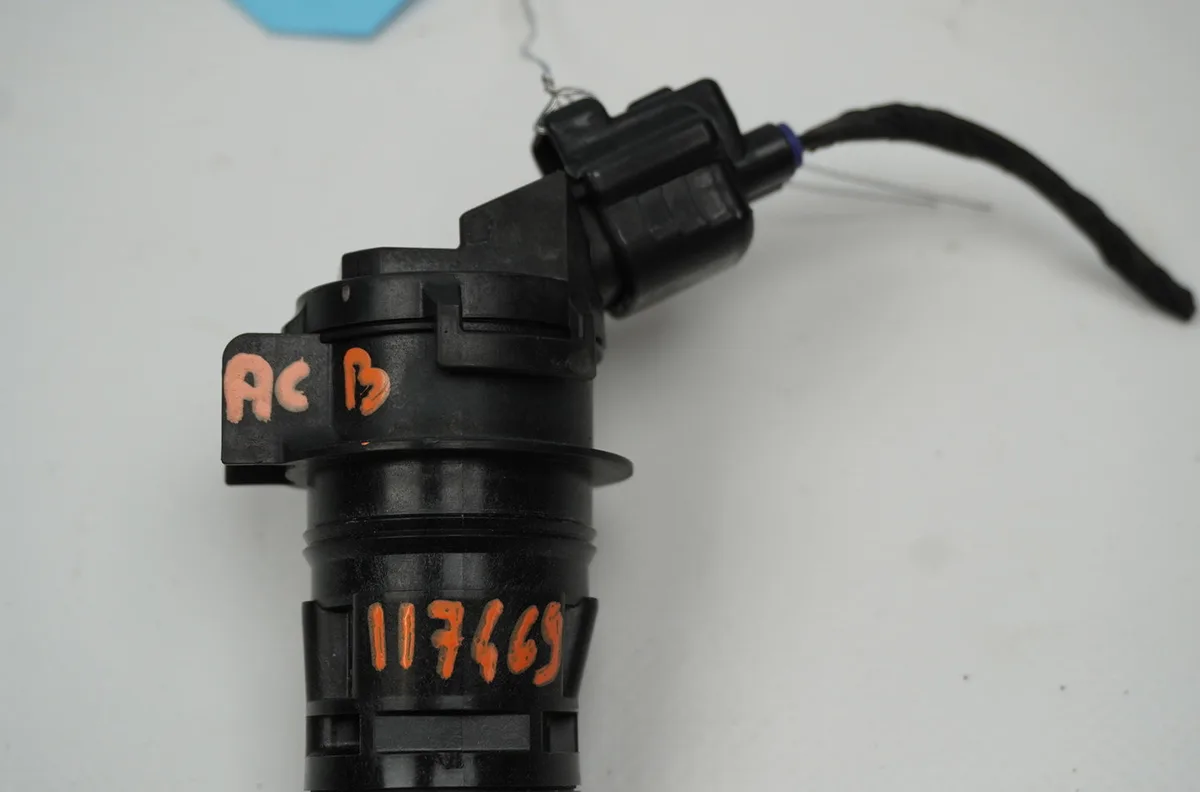 Pompe lave-glace avant Mazda 6 Hatchback (GG) 2.0 (gges) (2002-2007) occasion