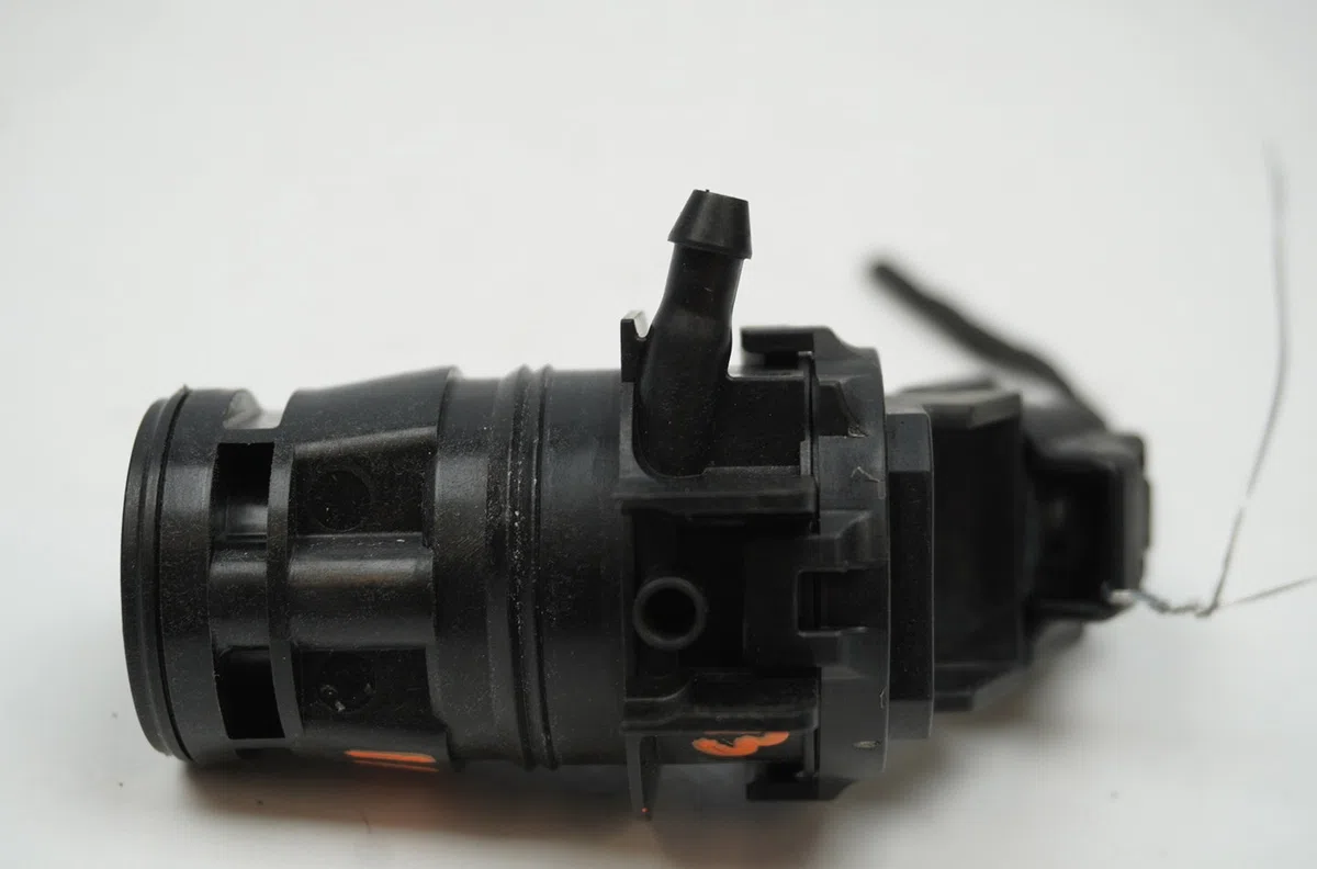 Pompe lave-glace avant Mazda 6 Hatchback (GG) 2.0 (gges) (2002-2007) occasion