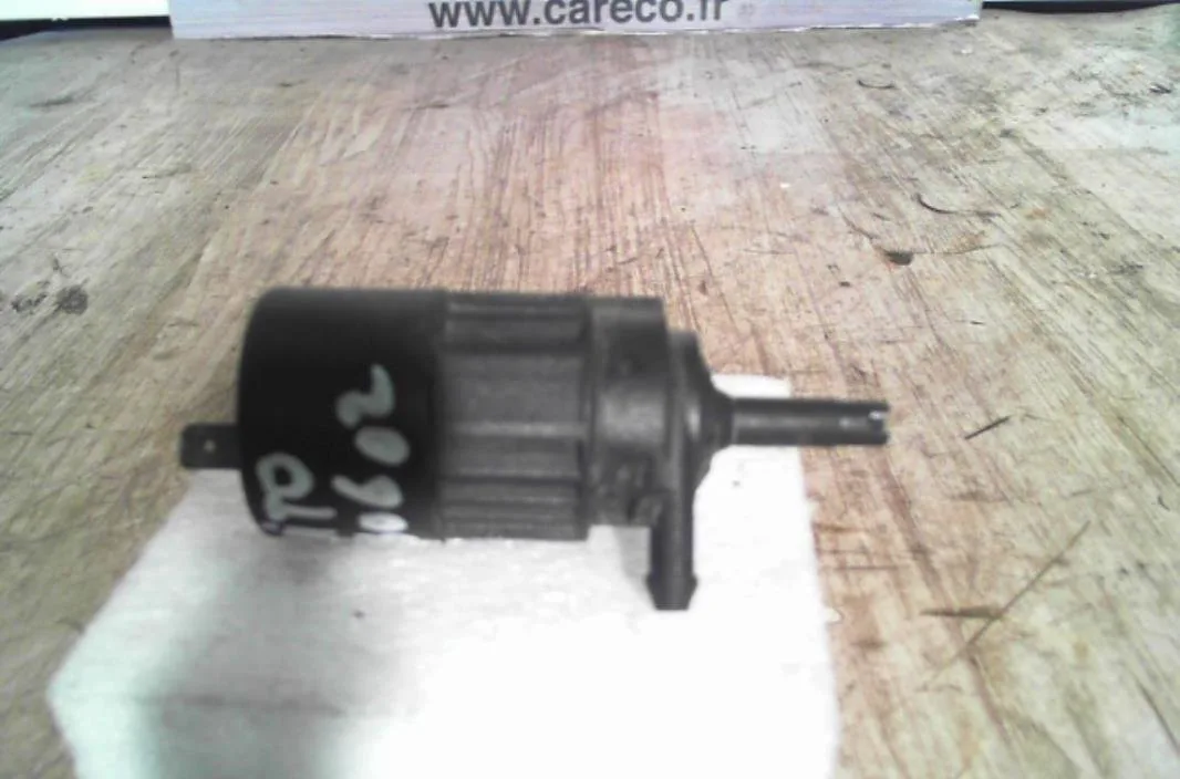 Pompe lave-glace avant Mercedes-benz CLASSE V (638-2) V 220 cdi (638.294) (1999-2003) occasion