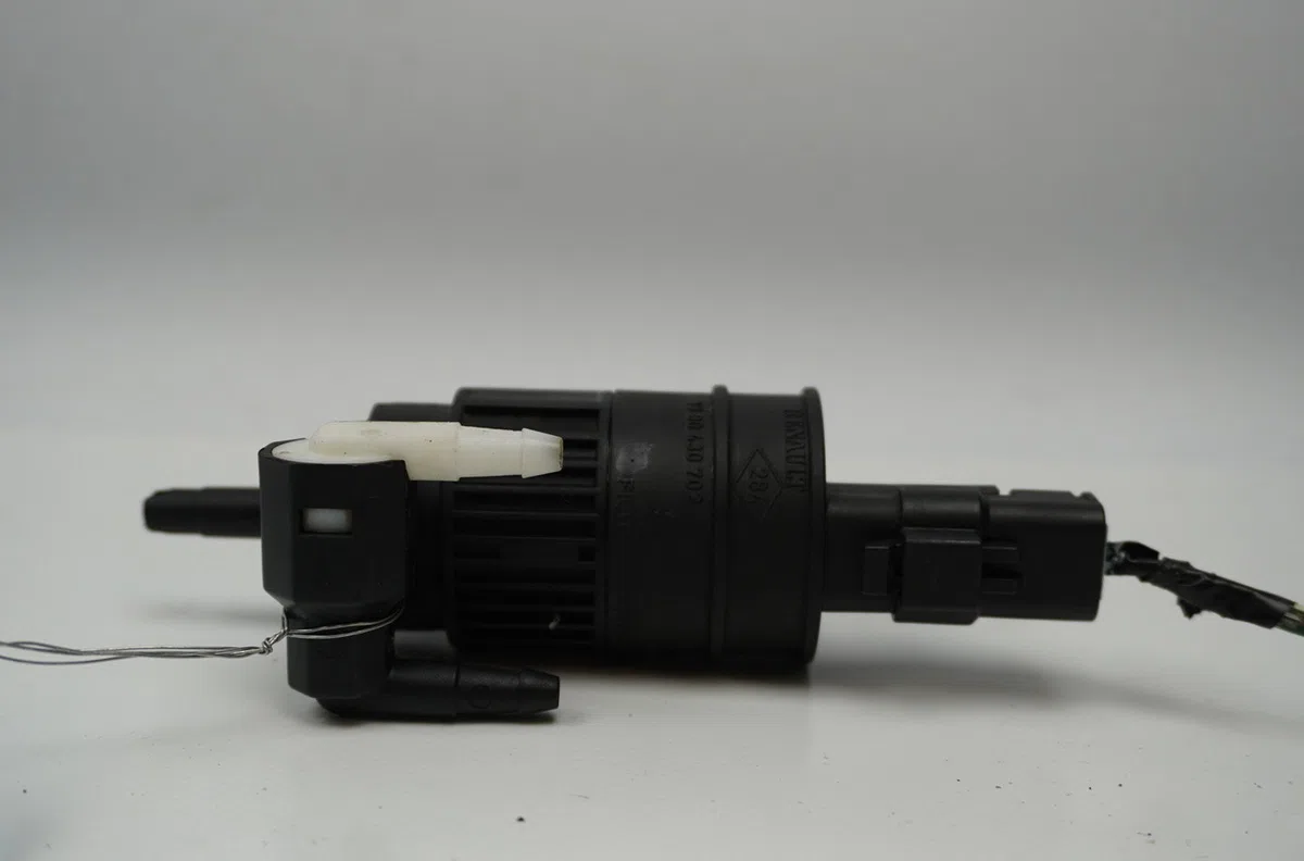 Pompe lave-glace avant Nissan ALMERA II Hatchback (N16) 1.8 (2000-2002) occasion