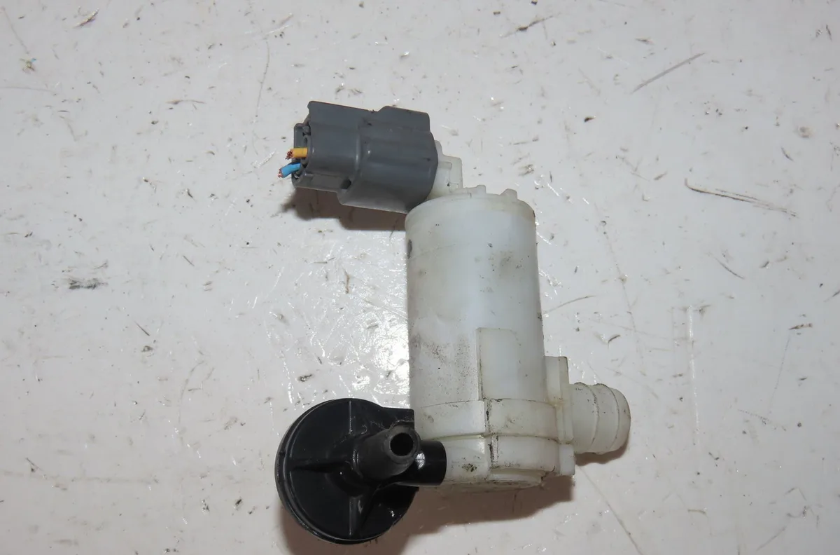 Pompe lave-glace avant Nissan LEAF (ZE0) Electric (2010) occasion