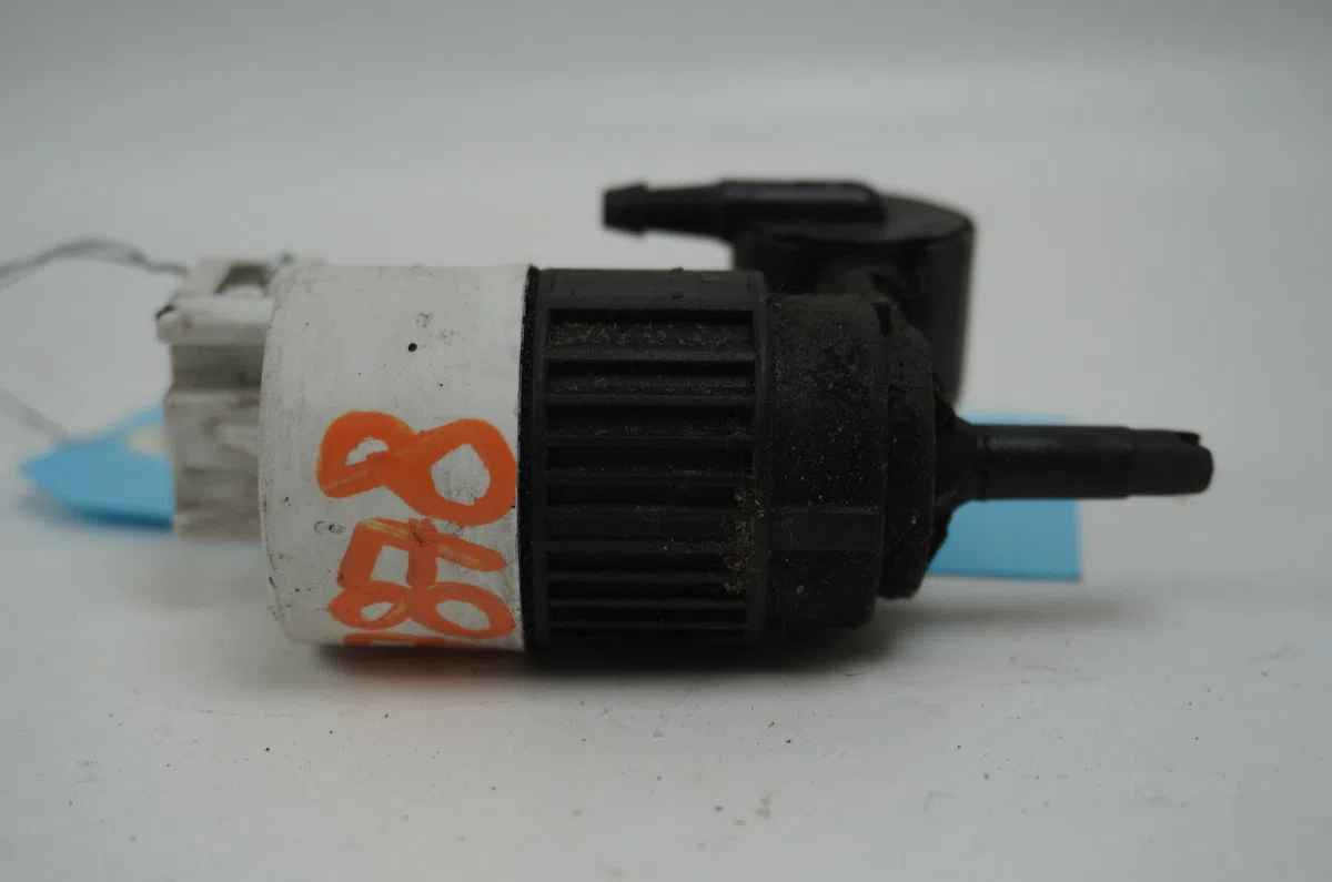 Pompe lave-glace avant Nissan MICRA II (K11) 1.0 i 16v (1992-2000) occasion