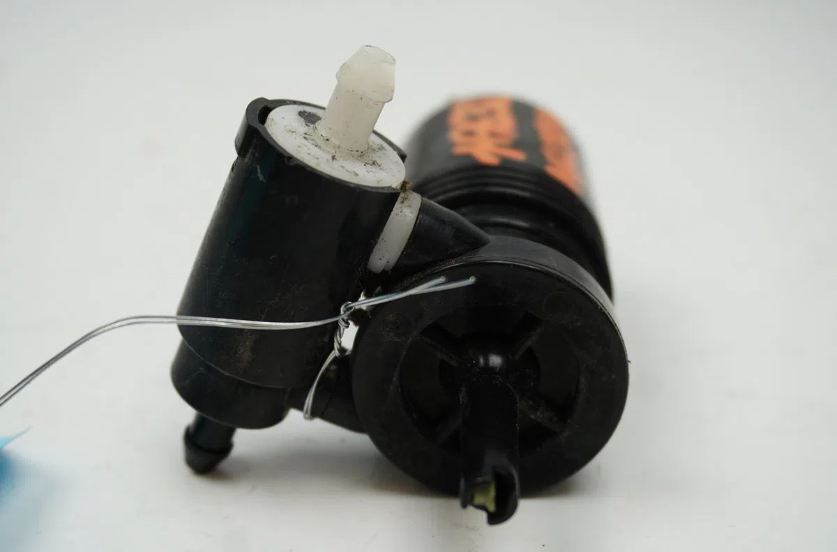 Pompe lave-glace avant Nissan MICRA III (K12) 1.2 16v (2003-2010) occasion