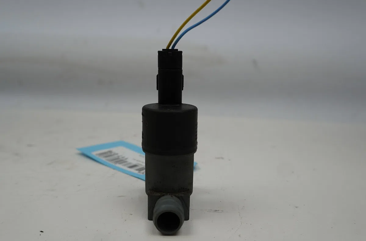 Pompe lave-glace avant Nissan MICRA IV (K13K) 1.2 (2010-2015) occasion