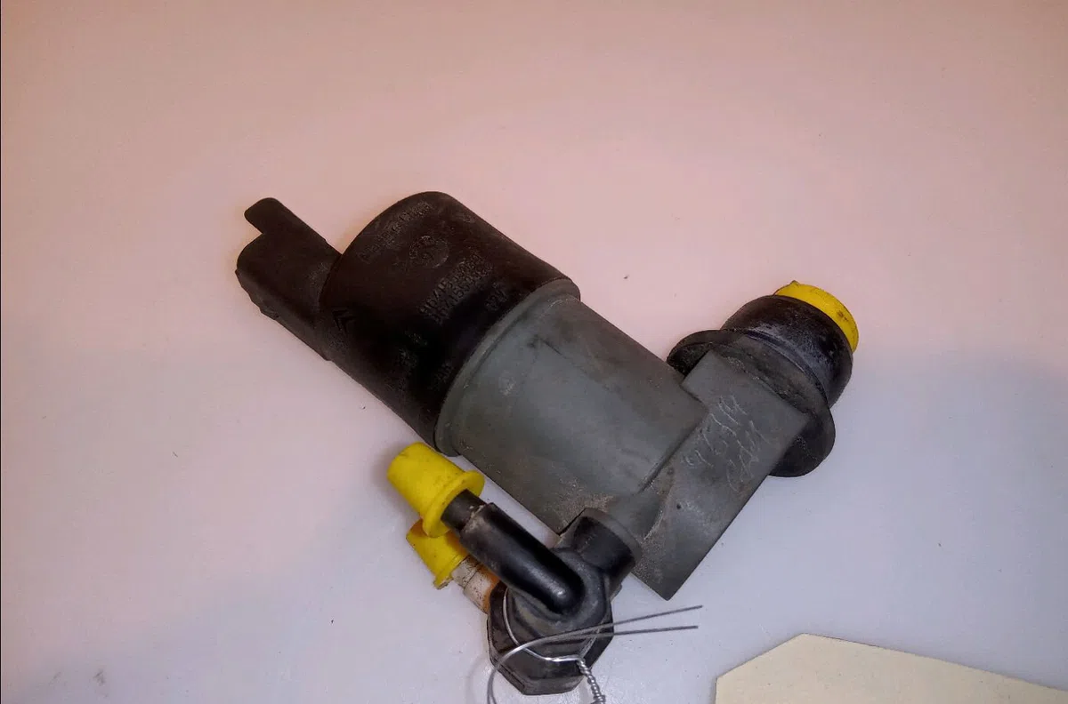 Pompe lave-glace avant Nissan QASHQAI - QASHQAI 2 I (J10, NJ10, JJ10E) 2.0 dci (2007-2013) occasion