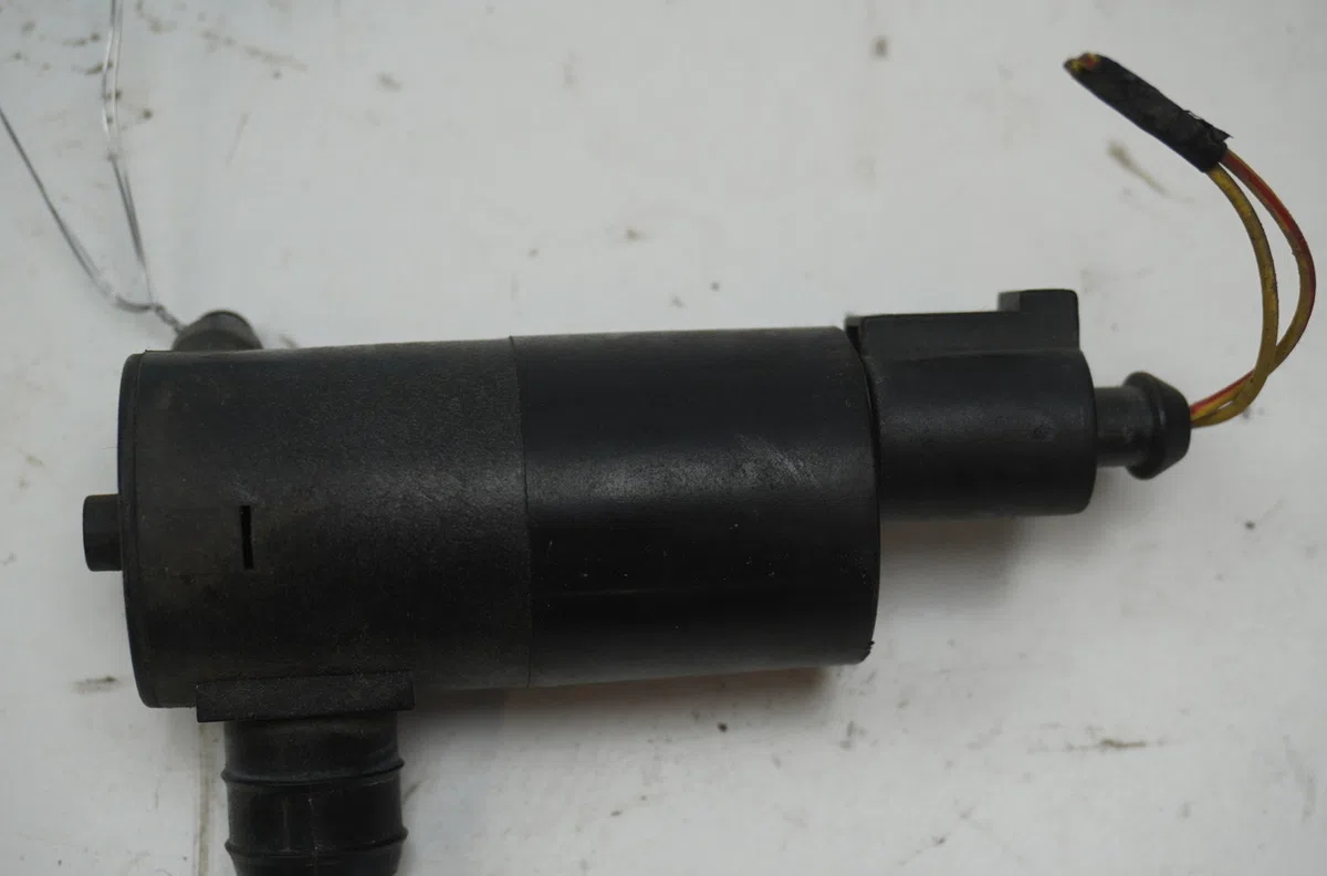 Pompe lave-glace avant Opel AGILA (B) (H08) 1.3 cdti (f68) (2008-2010) 5 portes occasion