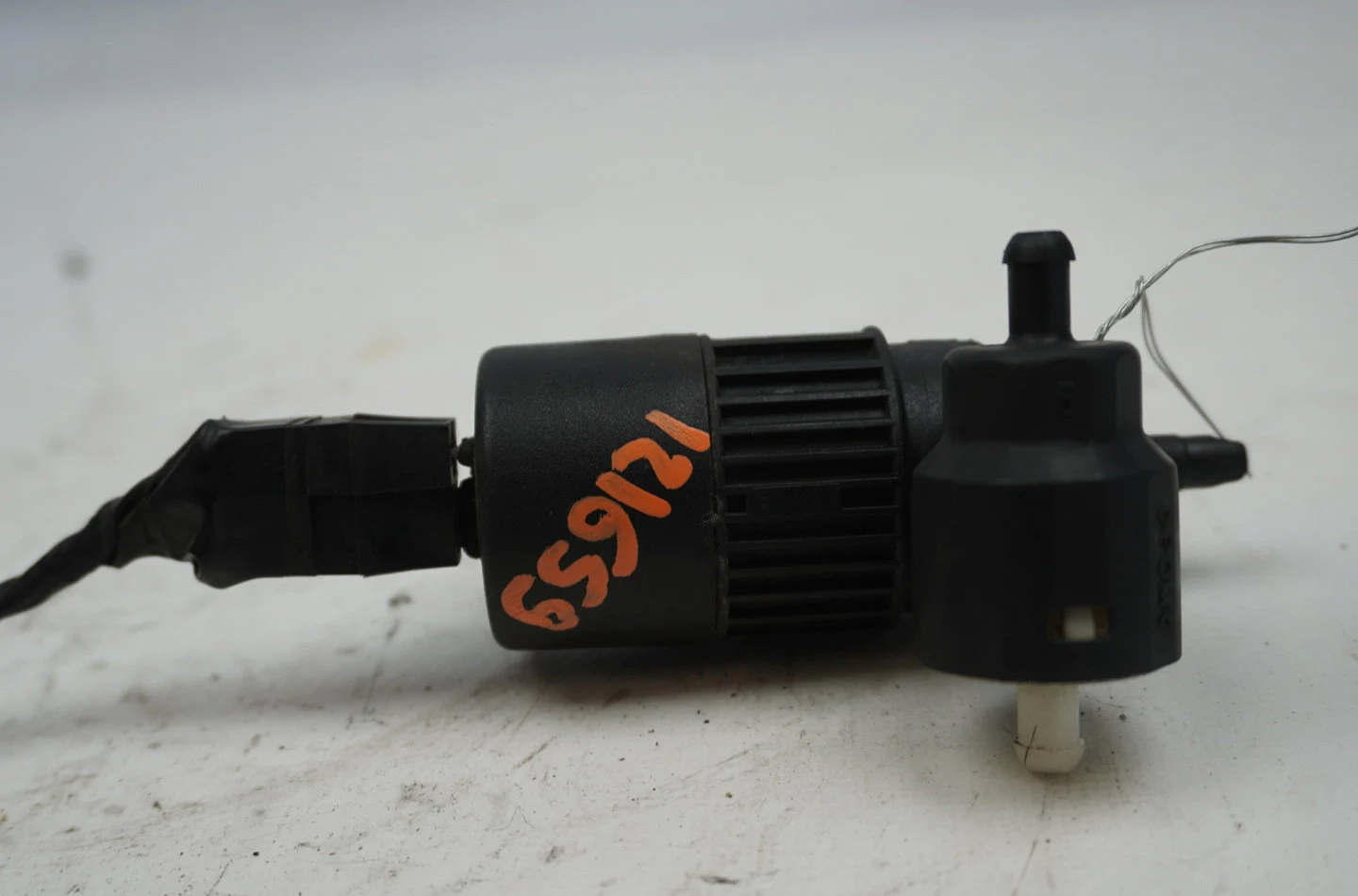 Pompe lave-glace avant Opel CORSA B (S93) 1.4 i (f08, f68, m68) (1993-2000) occasion