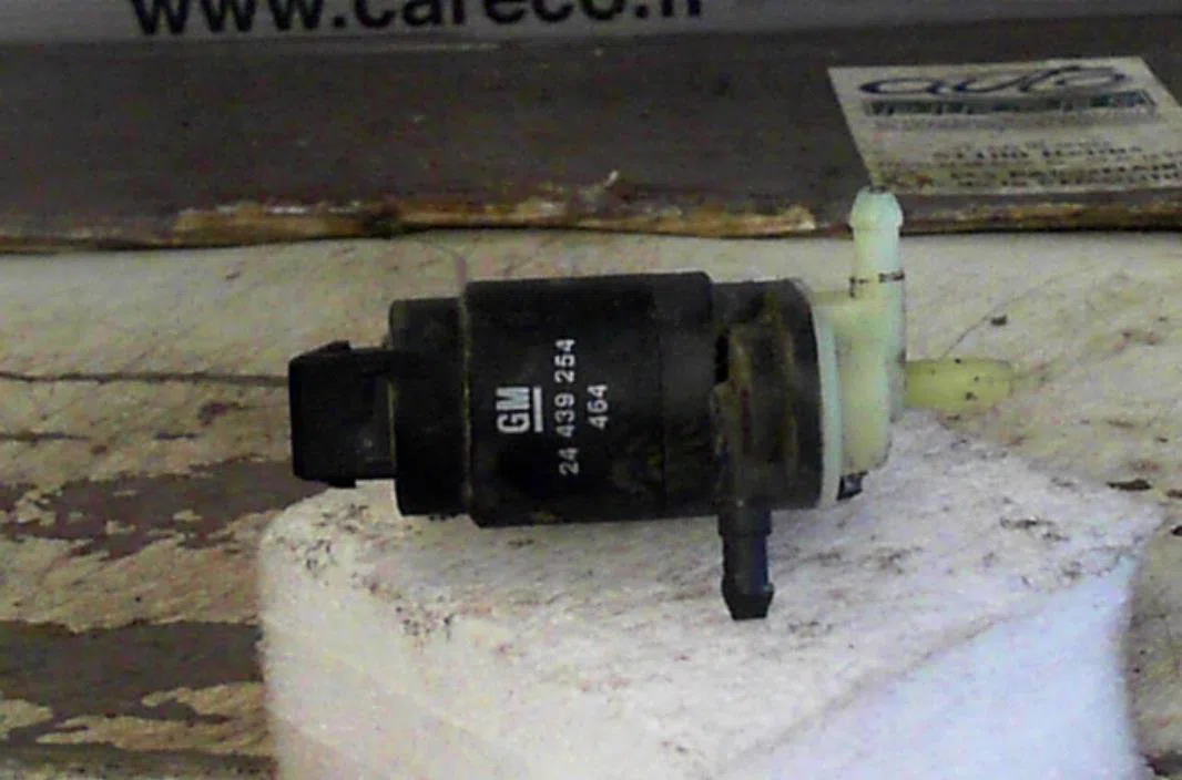 Pompe lave-glace avant Opel MERIVA A Monospace (X03) 1.7 cdti (e75) (2003-2010) occasion