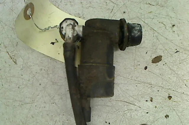 Pompe lave-glace avant Peugeot 1007 (KM_) 1.4 (2005) occasion