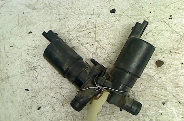 Pompe lave-glace avant Peugeot 107 (PM_, PN_) 1.0 (2005-2014) 3 portes occasion