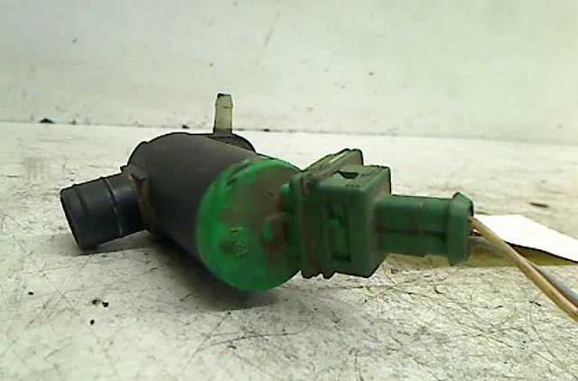 Pompe lave-glace avant Peugeot 206 3-5 portes (2A-C) 1.4 hdi eco 70 (2001-2009) 5 portes occasion