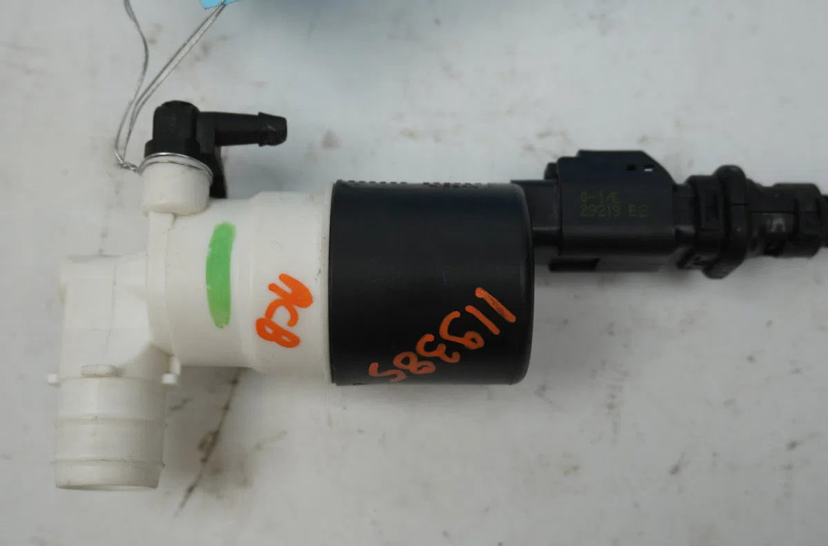 Pompe lave-glace avant Peugeot PARTNER Camionnette-Monospace (K9) 1.5 bluehdi 100 (2019) occasion