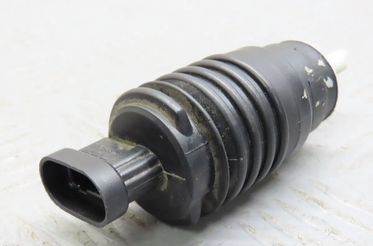 Pompe lave-glace avant Renault 19 II (B-C53_) 1.9 dt (b-c53t) (1992-1995) occasion