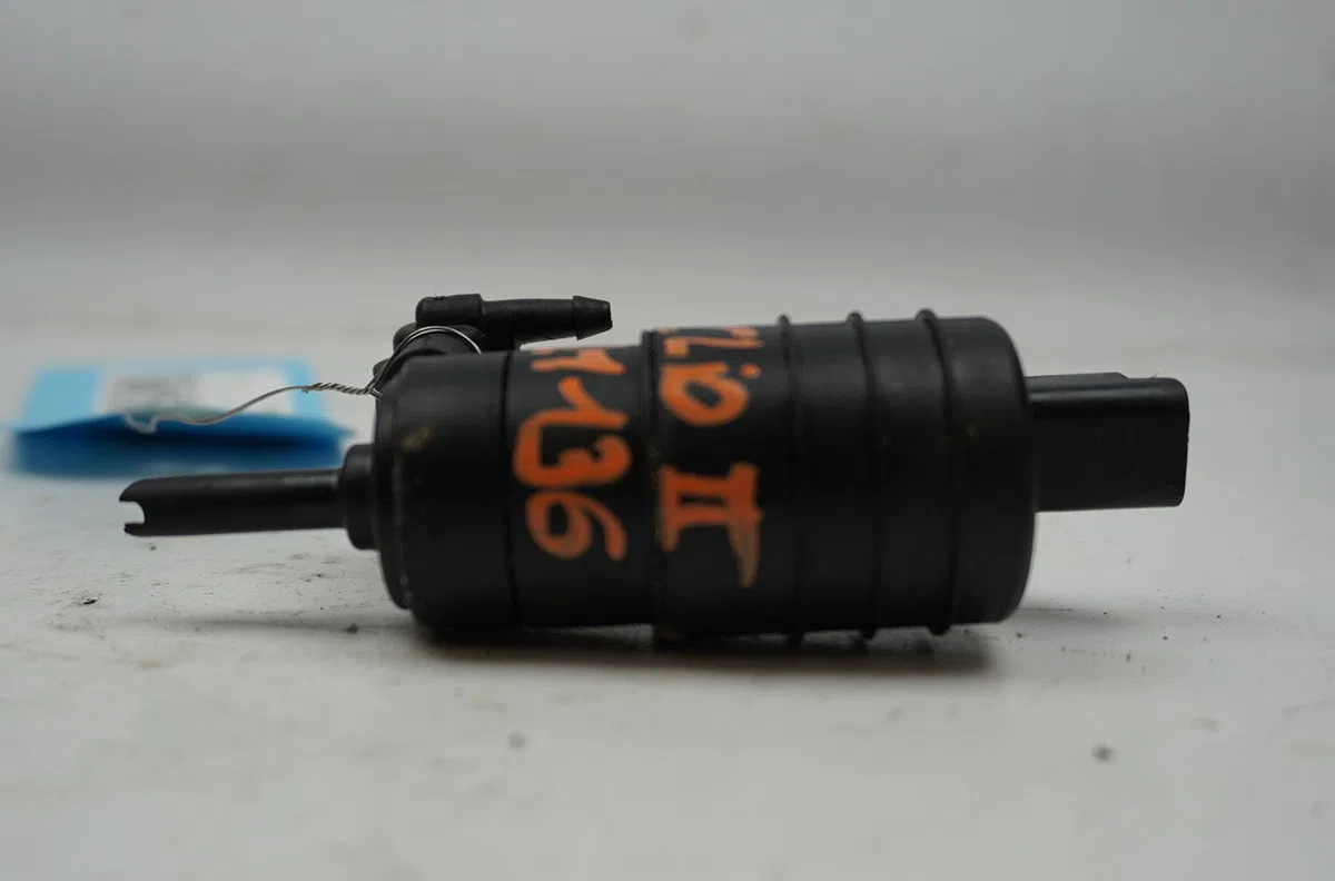 Pompe lave-glace avant Renault CLIO II (BB_, CB_) 1.5 dci (b-cb07) (2001-2009) 3 portes occasion