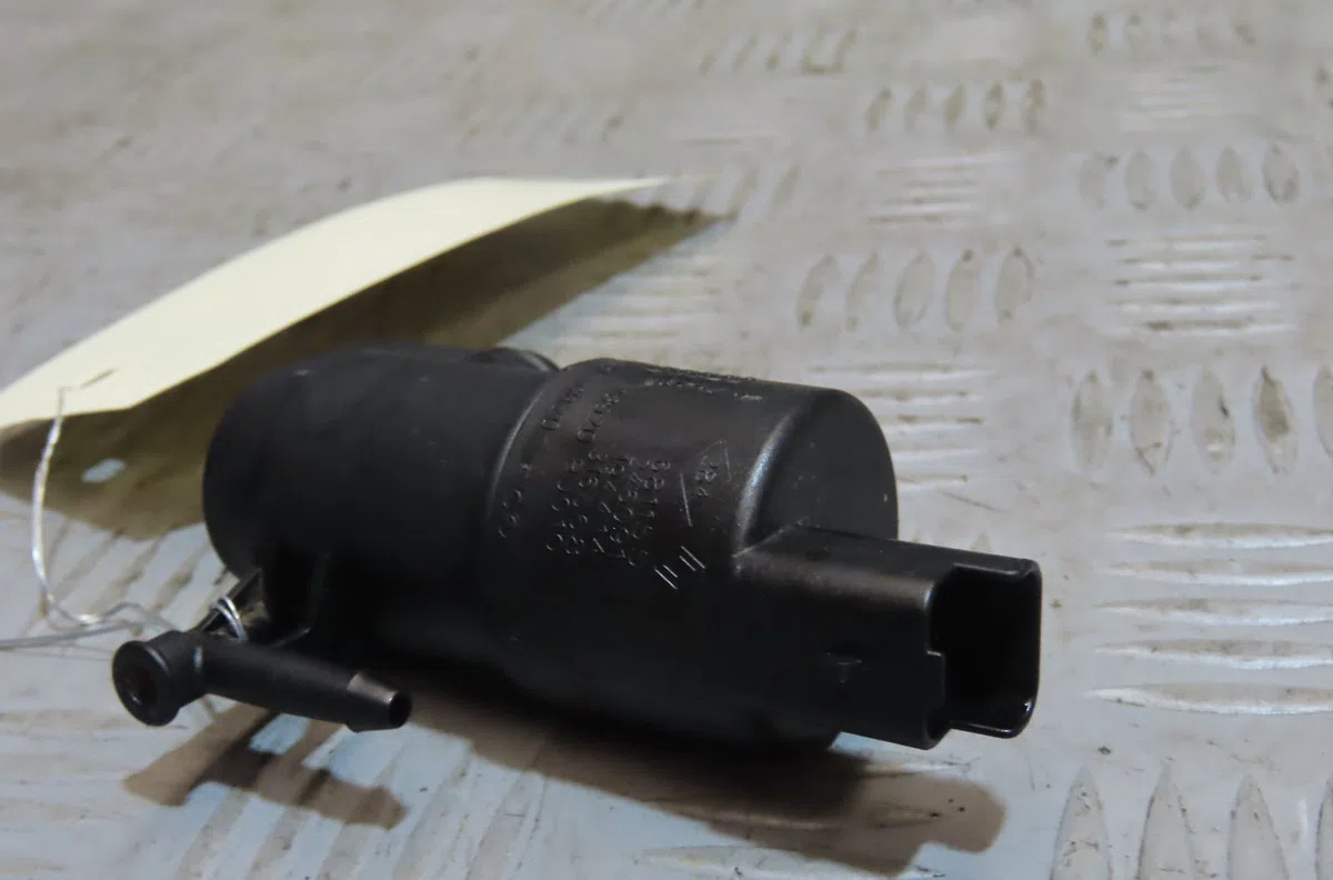 Pompe lave-glace avant Renault KANGOO Express (FW0-1_) 1.5 dci 110 (fw06, fw12) (2013) occasion