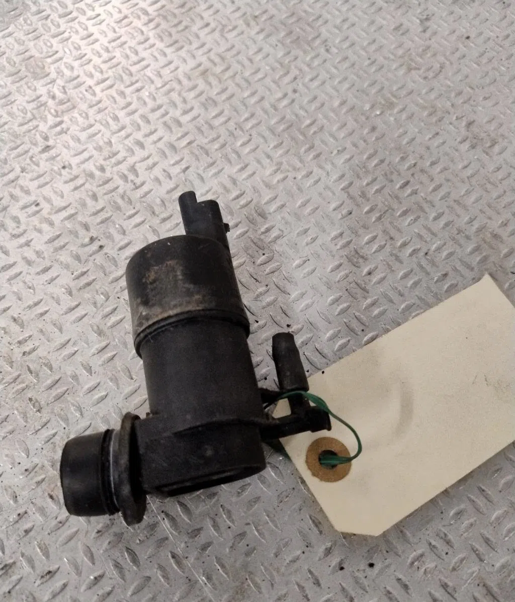 Pompe lave-glace avant Renault KANGOO Express (FW0-1_) 1.5 dci 75 (fw07, fw10, fw04) (2010) 4 portes occasion
