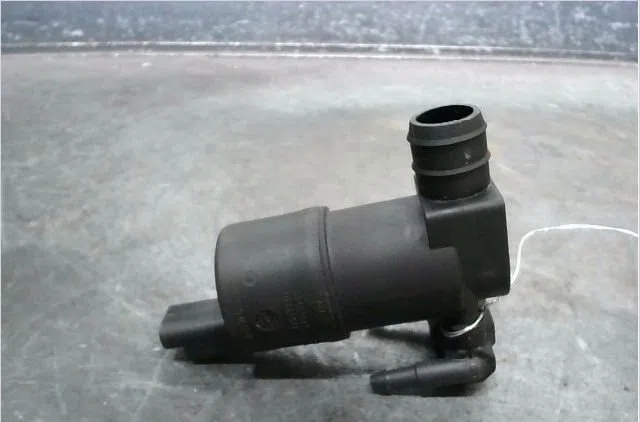 Pompe lave-glace avant Renault LAGUNA II (BG0-1_) 2.0 16v (bg00, bg0k, bg0p, bg0w) (2002-2007) 5 portes occasion