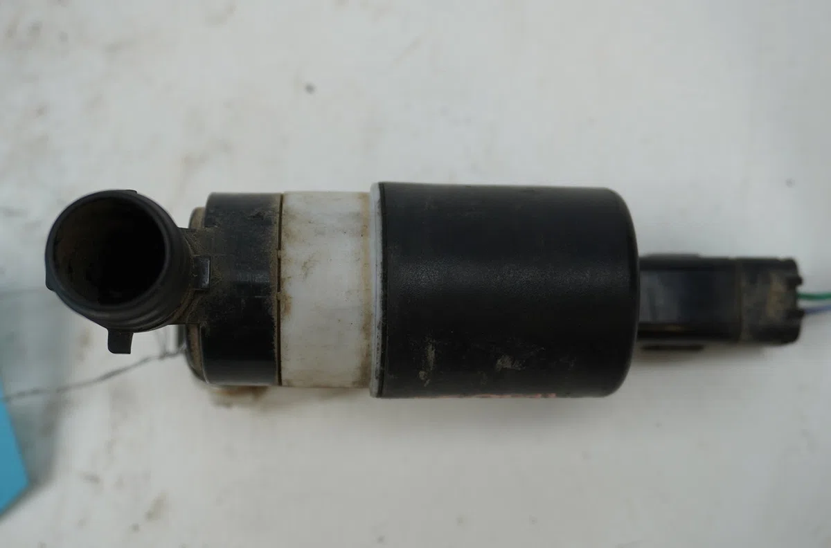 Pompe lave-glace avant Renault LAGUNA III (BT0-1) 1.5 dci (bt00, bt0a, bt0t, bt1j) (2007-2015) 5 portes occasion