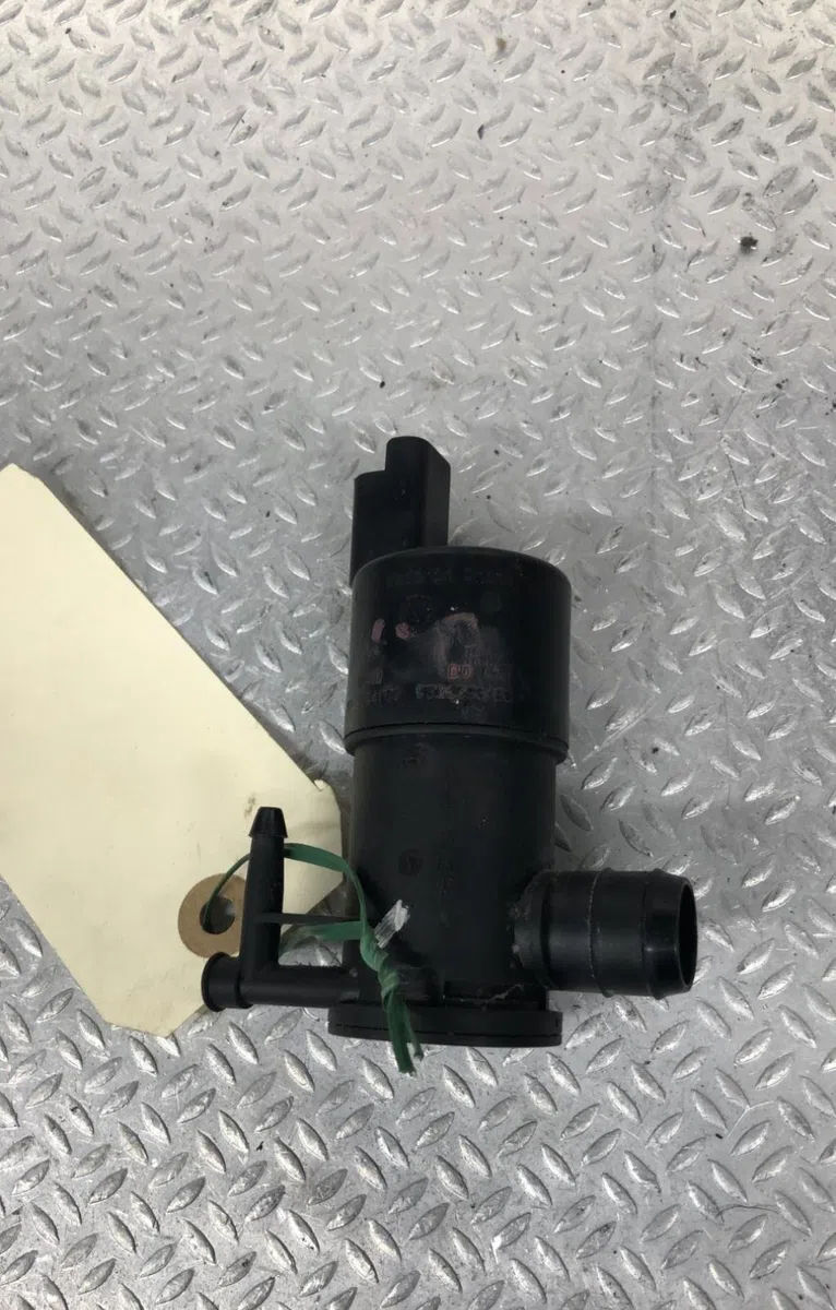 Pompe lave-glace avant Renault MASTER III Camion plate-forme-Châssis (EV, HV, UV) 2.3 dci 110 fwd (ev0r, ev0w, hv0r, hv0