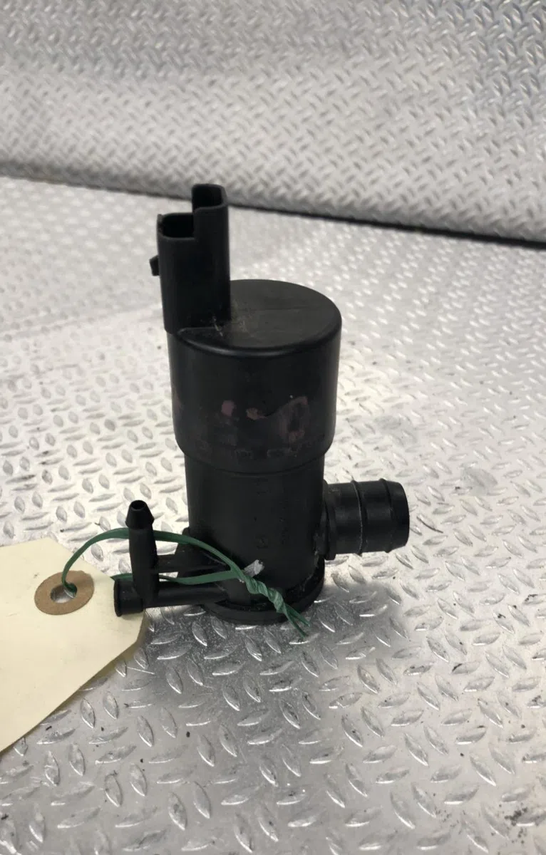 Pompe lave-glace avant Renault MASTER III Camion plate-forme-Châssis (EV, HV, UV) 2.3 dci 110 fwd (ev0r, ev0w, hv0r, hv0