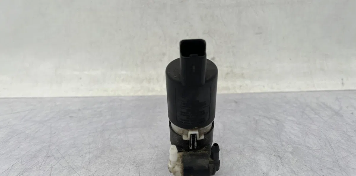 Pompe lave-glace avant RENAULT MEGANE 3 SOCIETE PHASE 2 occasion