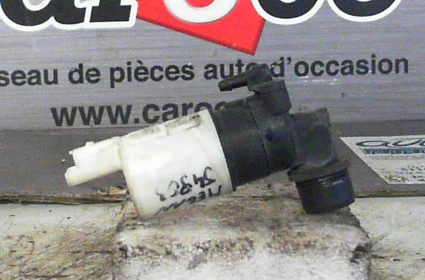 Pompe lave-glace avant Renault MEGANE II Coupé-Cabriolet (EM0-1_) 1.9 dci (2003-2009) occasion