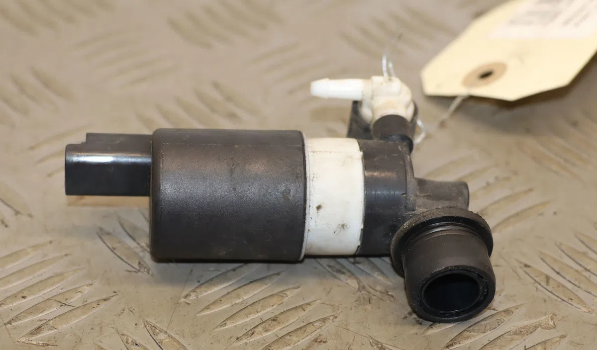 Pompe lave-glace avant Renault MEGANE III Coupé (DZ0-1_) 1.9 dci (dz0n, dz0j, dz1j, dz1k) (2008-2015) occasion